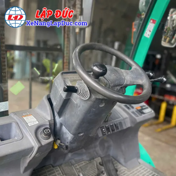 xe-nang-dau-3-5-tan-mitsubishi-fde35nt (8) Xe Nâng Dầu 3.5 Tấn MITSUBISHI FDE35NT