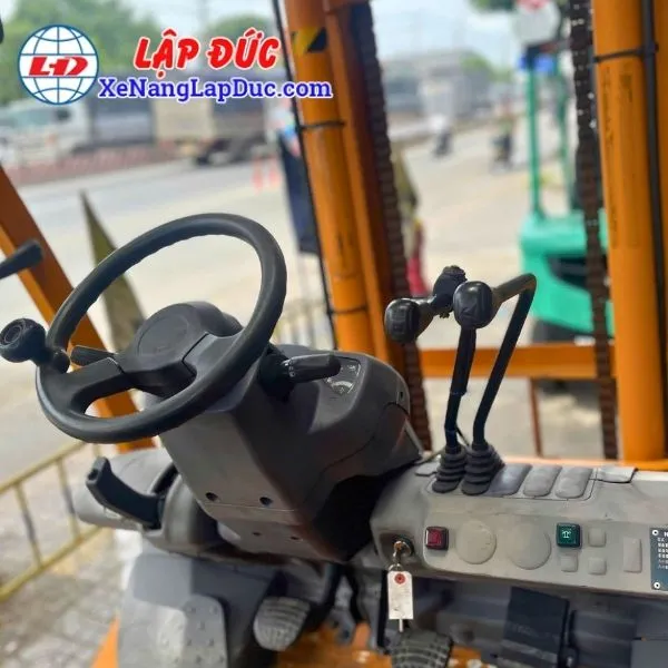 xe-nang-dau-4-tan-komatsu-fd40t-10 (7) Xe Nâng Dầu 4 Tấn KOMATSU FD40T-10