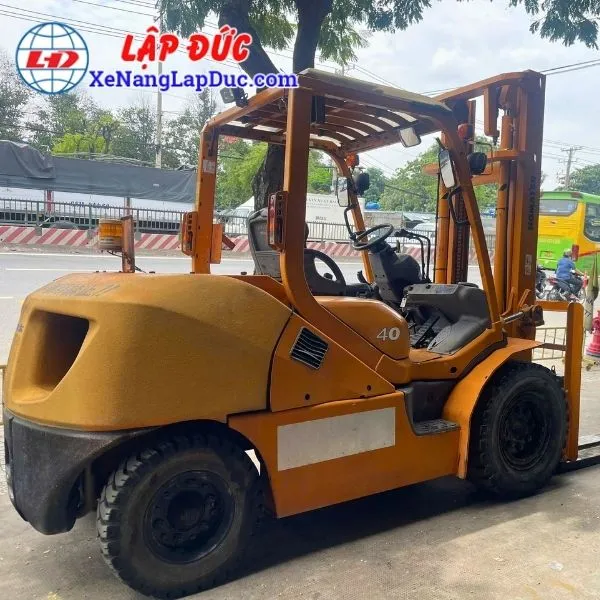 xe-nang-dau-4-tan-komatsu-fd40t-10 (8) Xe Nâng Dầu 4 Tấn KOMATSU FD40T-10