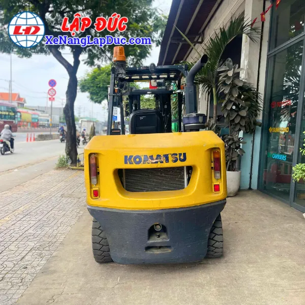 Xe Nâng Dầu 5 Tấn KOMATSU FH50-2