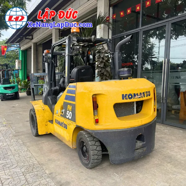 Xe Nâng Dầu 5 Tấn KOMATSU FH50-2