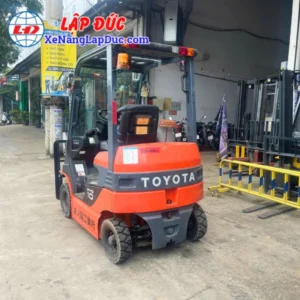 Xe Nâng Điện Ngồi 1 Tấn TOYOTA 8FB10