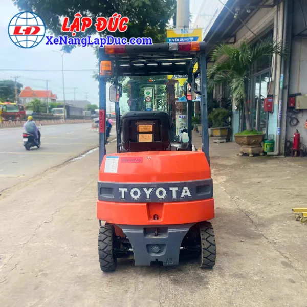 Xe Nâng Điện Ngồi 1 Tấn TOYOTA 8FB10