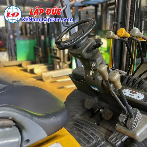 xe-nang-dau-3-tan-tcm-fd30c3 (6) Xe Nâng Dầu 3 Tấn TCM FD30C3