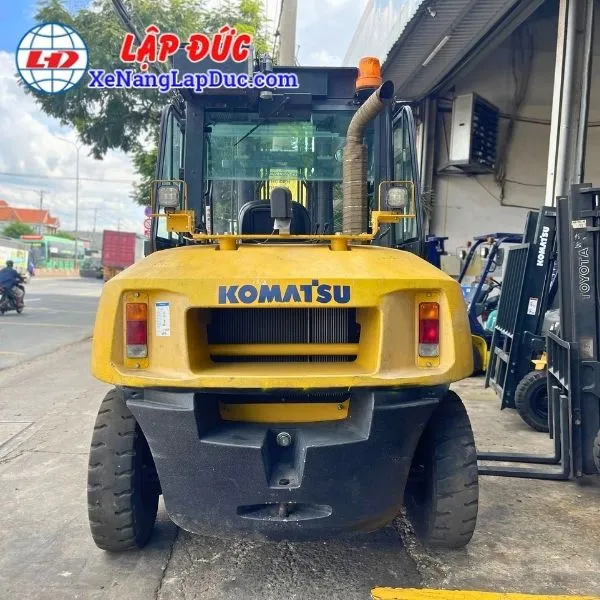 xe-nang-dau-8-tan-komatsu-fh80-2-2 (4) Xe Nâng Dầu 8 Tấn KOMATSU FH80-2