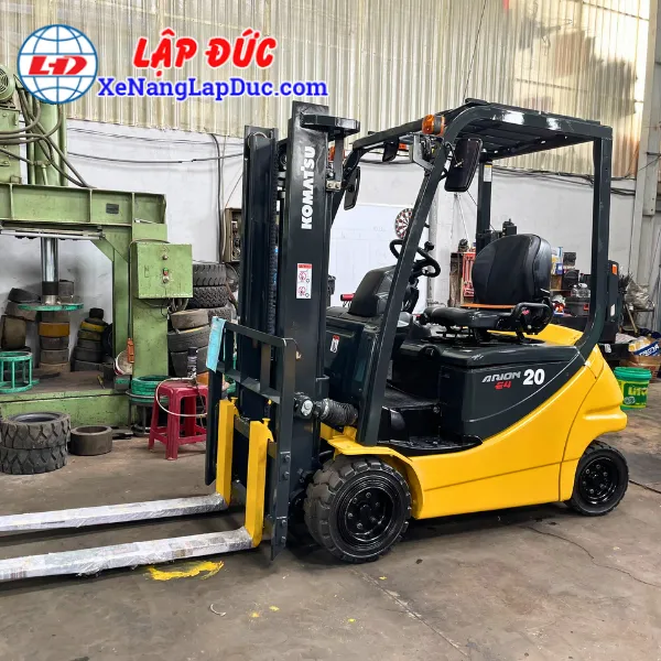 xe-nang-dien-ngoi-2-tan-komatsu-fb20a-12-3 (1) Xe Nâng Điện Ngồi 2 Tấn KOMATSU FB20A-12