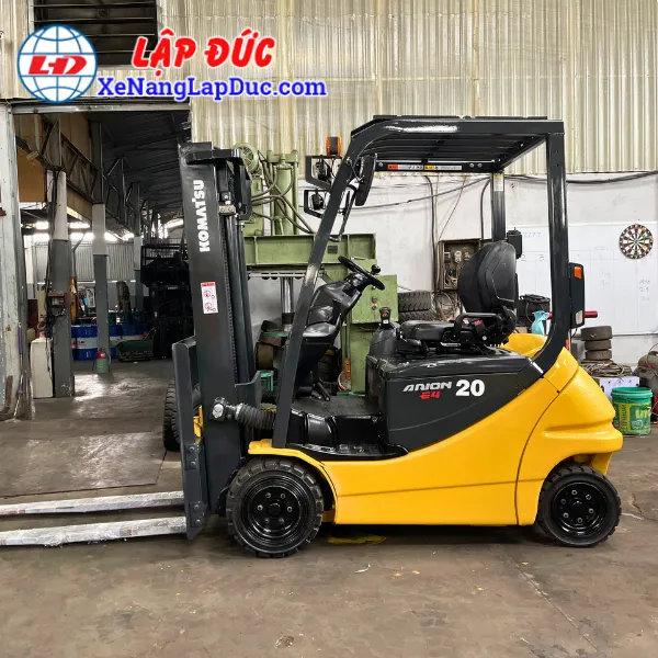 xe-nang-dien-ngoi-2-tan-komatsu-fb20a-12-3 (2) Xe Nâng Điện Ngồi 2 Tấn KOMATSU FB20A-12