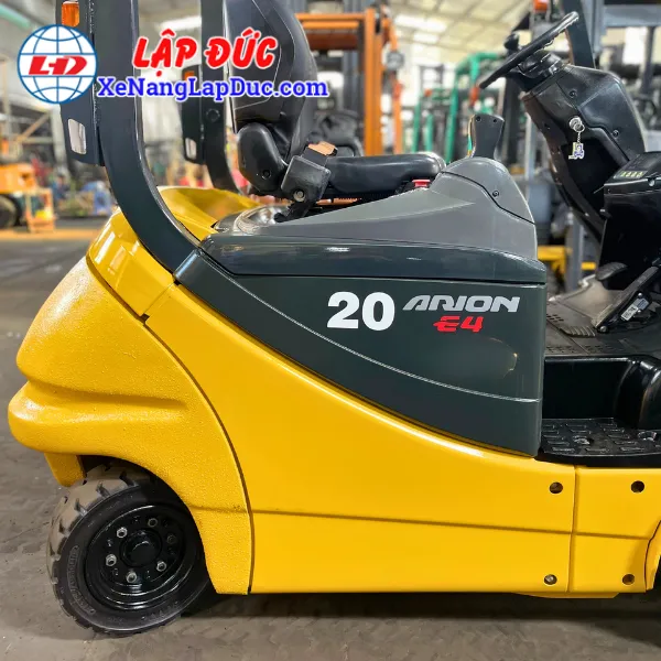 xe-nang-dien-ngoi-2-tan-komatsu-fb20a-12-3 (4) Xe Nâng Điện Ngồi 2 Tấn KOMATSU FB20A-12