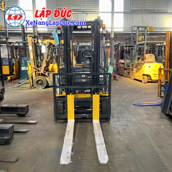 xe-nang-dien-ngoi-2-tan-komatsu-fb20a-12-3 (5) Xe Nâng Điện Ngồi 2 Tấn KOMATSU FB20A-12