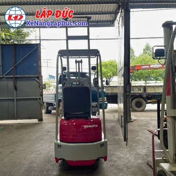 xe-nang-dien-ngoi-500kg-komatsu-fb05-3 (2) Xe Nâng Điện Ngồi 500Kg KOMATSU FB05-3