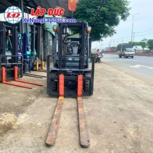 Xe Nâng Dầu 3 Tấn TOYOTA 02-8FD30