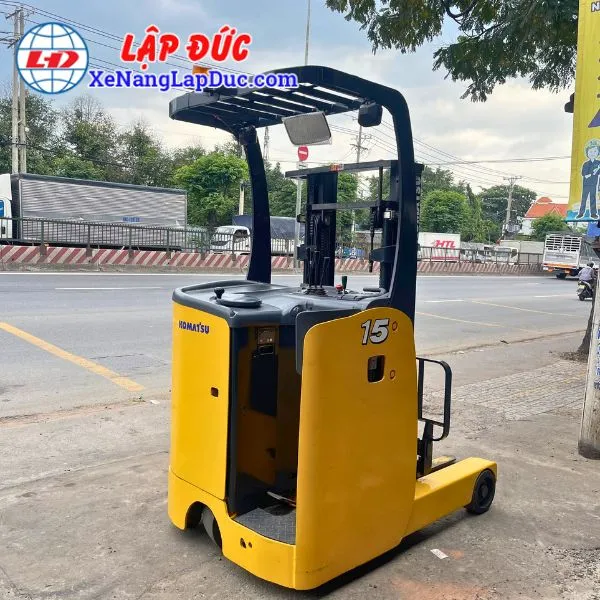 xe-nang-dien-dung-1-5-tan-komatsu-fb15rl-14 (4) Xe Nâng Điện Đứng 1.5 Tấn KOMATSU FB15RL-14