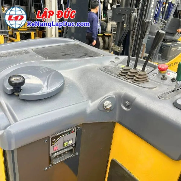 xe-nang-dien-dung-1-5-tan-komatsu-fb15rl-14 (7) Xe Nâng Điện Đứng 1.5 Tấn KOMATSU FB15RL-14