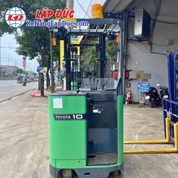 xe-nang-dien-dung-1-tan-toyota-8fbr10-2 (3) Xe Nâng Điện Đứng 1 Tấn TOYOTA 8FBR10