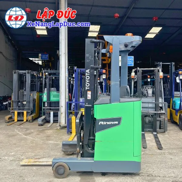 xe-nang-dien-dung-1-tan-toyota-8fbr10-2 (5) Xe Nâng Điện Đứng 1 Tấn TOYOTA 8FBR10