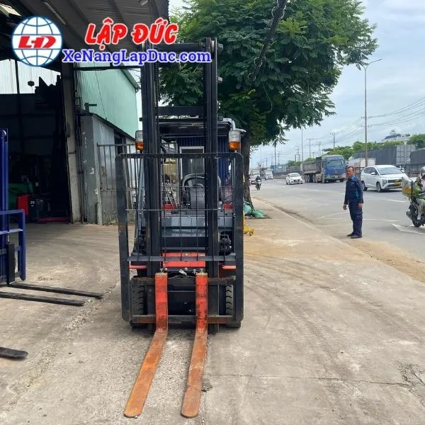 xe-nang-dien-ngoi-1-tan-toyota-8fb10-6 (5) Xe Nâng Điện Ngồi 1 Tấn TOYOTA 8FB10