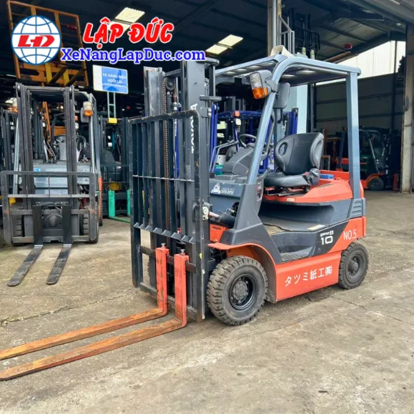 xe-nang-dien-ngoi-1-tan-toyota-8fb10-7 (1) Xe Nâng Điện Ngồi 1 Tấn TOYOTA 8FB10