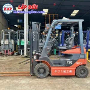 Xe Nâng Điện Ngồi 1 Tấn TOYOTA 8FB10