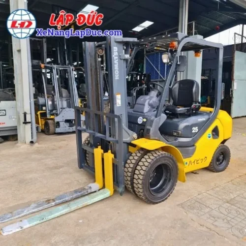 Xe Nâng Dầu 2.5 Tấn KOMATSU FD25T-17
