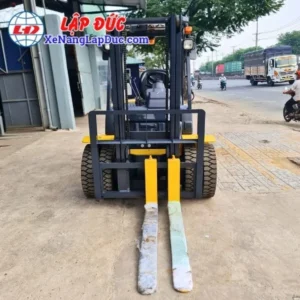 Xe Nâng Dầu 2.5 Tấn KOMATSU FD25T-17