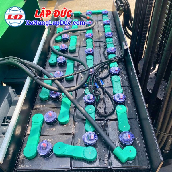 xe-nang-dien-dung-lai-2-5-tan-toyota-8fbrs25-2 (8) Xe Nâng Điện Đứng Lái 2.5 Tấn TOYOTA 8FBRS25
