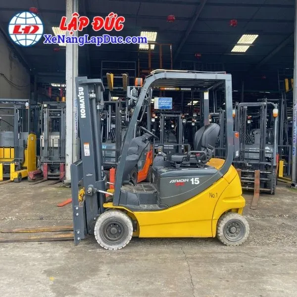 xe-nang-dien-ngoi-lai-1-5-tan-komatsu-fb15-12-8 (3) Xe Nâng Điện Ngồi Lái 1.5 Tấn KOMATSU FB15-12