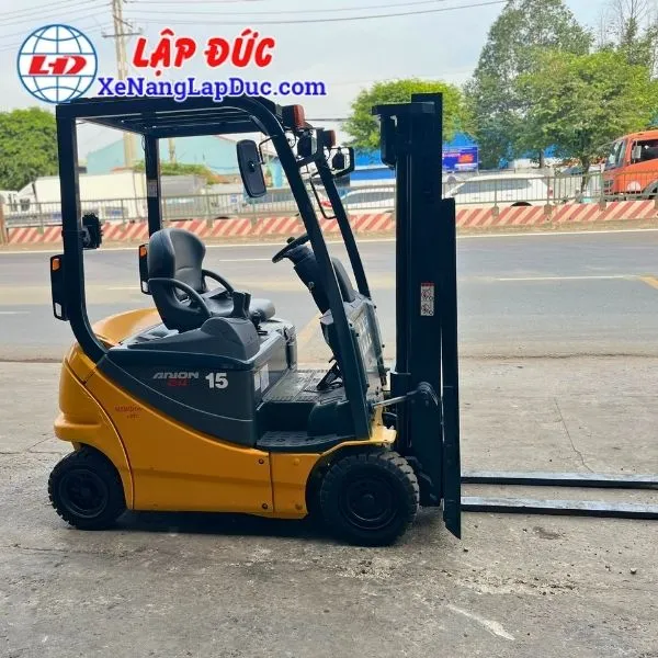 xe-nang-dien-ngoi-lai-1-5-tan-komatsu-fb15-12-11 (2) Xe Nâng Điện Ngồi Lái 1.5 Tấn KOMATSU FB15-12