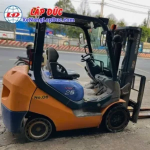 Xe Nâng Dầu 2.5 Tấn KOMATSU FD25NT-16