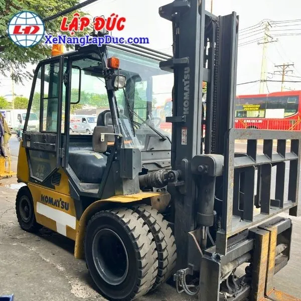 xe-nang-dau-3-5-tan-komatsu-fh35-2 (3) Xe Nâng Dầu 3.5 Tấn KOMATSU FH35-2