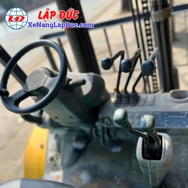xe-nang-dau-3-tan-komatsu-fd30c-16 (6) Xe Nâng Dầu 3 Tấn KOMATSU FD30C-16