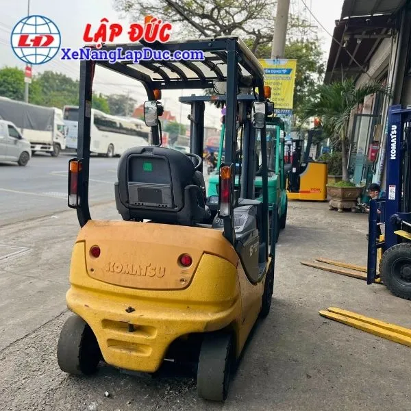 xe-nang-dien-ngoi-lai-1-5-tan-komatsu-fb15-12-12 (12) Xe Nâng Điện Ngồi Lái 1.5 Tấn KOMATSU FB15-12