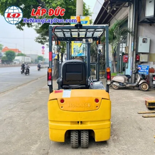 xe-nang-dien-ngoi-lai-1-5-tan-komatsu-fb15m-12-3 (6) Xe Nâng Điện Ngồi Lái 1.5 Tấn KOMATSU FB15M-12