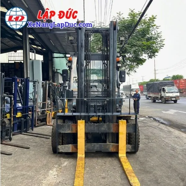 xe-nang-dau-7-tan-komatsu-fh70-2-3 (4) Xe Nâng Dầu 7 Tấn KOMATSU FH70-2