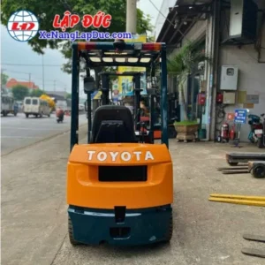 Xe Nâng Dầu 1.5 Tấn TOYOTA 7FD15