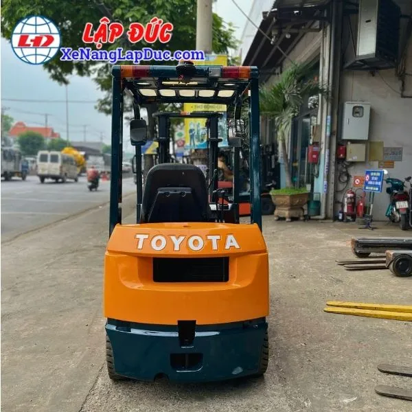 xe-nang-dau-1-5-tan-toyota-7fd15-3 (4) Xe Nâng Dầu 1.5 Tấn TOYOTA 7FD15