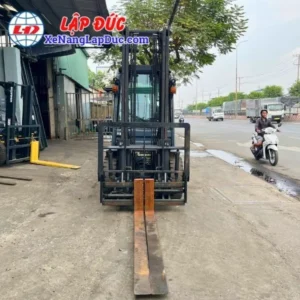 Xe Nâng Dầu 3 Tấn TOYOTA 02-8FD30
