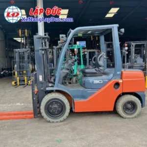 Xe Nâng Dầu 3 Tấn TOYOTA 02-8FD30