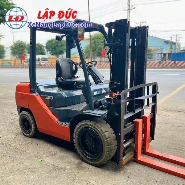 xe-nang-dau-3-tan-toyota-02-8fd30-9 (3) Xe Nâng Dầu 3 Tấn TOYOTA 02-8FD30