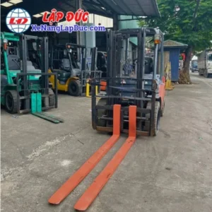 Xe Nâng Dầu 3 Tấn TOYOTA 02-8FD30