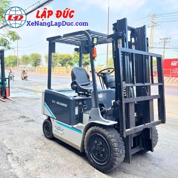 xe-nang-dien-ngoi-lai-3-tan-unicarriers-fb30-8 (2) Xe Nâng Điện Ngồi Lái 3 Tấn UNICARRIERS FB30-8